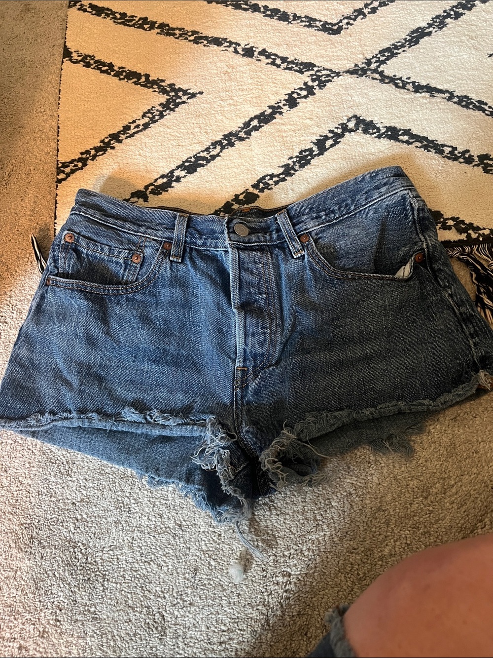 Levi's Cutoff’s Button-fly Frayed Hem Denim Shorts